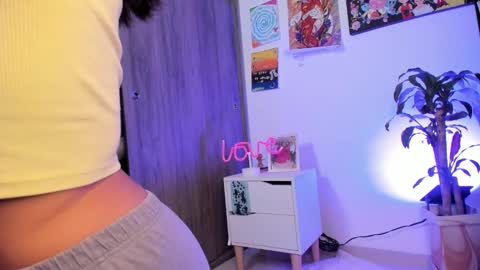 Camilla online show from February 2025 06:15:02 PM