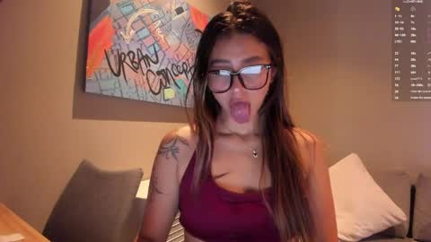 Snapshot of candyxpeach chatting on June 2026 06:13:01 PM Camilla online show from June 2026 06:13:01 PM
