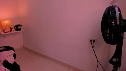 Candy online show from September 2025 02:00:02 AM