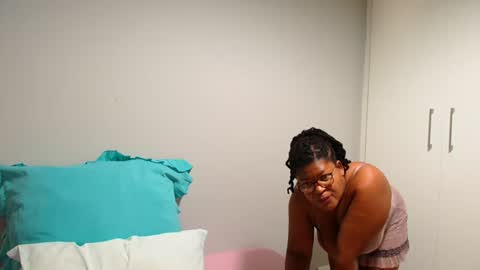 candyyumsaerolaxx online show from July 2026 06:05:01 AM