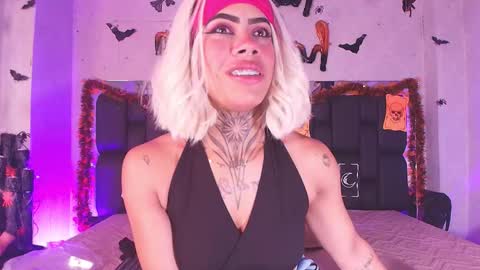 Aura  online show from October 2025 11:55:02 AM