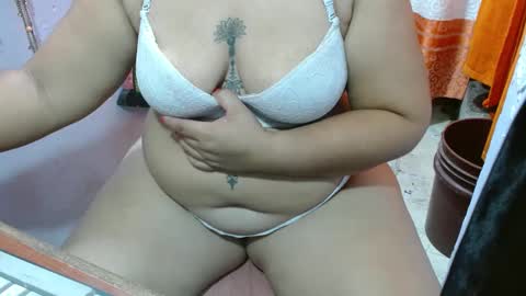 CanelaCollins online show from September 2025 05:06:02 AM