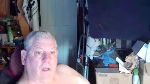 canoelicker69 online show from September 2025 12:39:02 PM