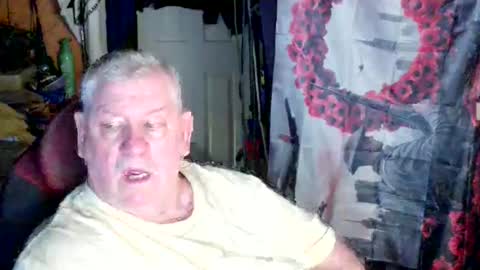 canoelicker69 online show from April 2026 01:47:01 PM