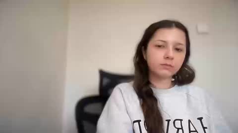 Emma online show from November 2025 06:46:01 AM