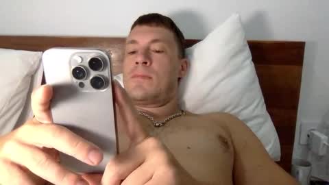 Snapshot of capt_oliver chatting on September 2025 04:28:01 AM follow my twitter online show from September 2025 04:28:01 AM