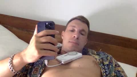 Snapshot of capt_oliver chatting on September 2025 04:34:01 PM follow my twitter online show from September 2025 04:34:01 PM