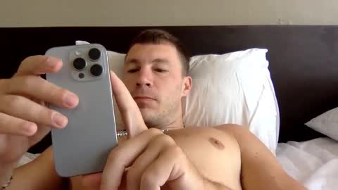 Snapshot of capt_oliver chatting on November 2025 04:47:02 AM follow my twitter online show from November 2025 04:47:02 AM