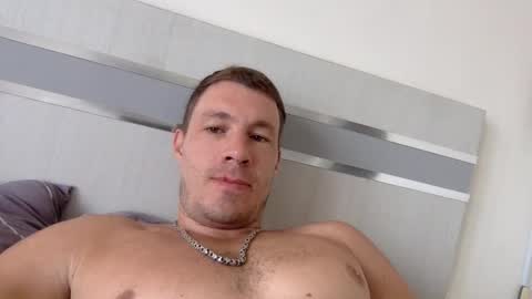 Snapshot of capt_oliver chatting on November 2025 04:33:02 AM follow my twitter online show from November 2025 04:33:02 AM