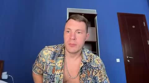 Snapshot of capt_oliver chatting on July 2026 09:00:01 AM follow my twitter online show from July 2026 09:00:01 AM