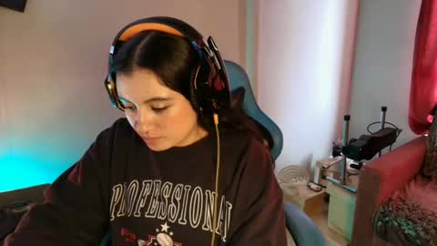 cara890713 online show from February 2025 05:35:01 PM