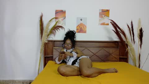 Snapshot of caramel_latee chatting on May 2026 10:10:01 AM lodie online show from May 2026 10:10:01 AM