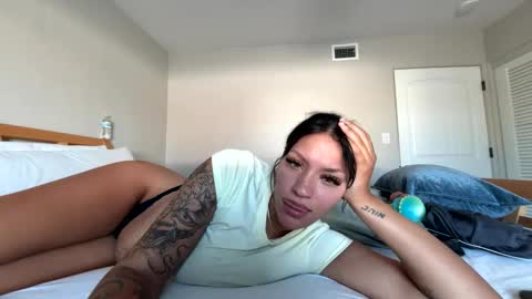 caramelmami26 online show from June 2026 09:42:01 PM