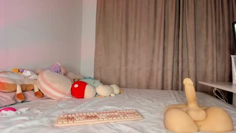              online show from January 2025 12:52:02 AM