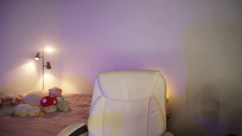              online show from March 2025 09:17:02 AM