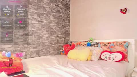 Snapshot of carameloo_06 chatting on October 2025 08:33:02 AM carolina online show from October 2025 08:33:02 AM