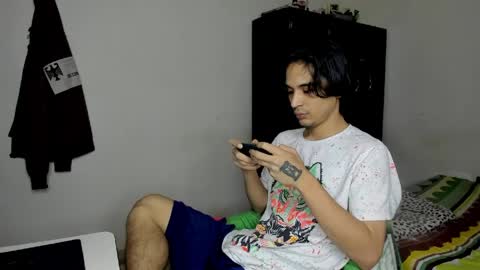 Snapshot of cardrey05 chatting on April 2026 01:21:02 AM Carlos and Cristian online show from April 2026 01:21:02 AM
