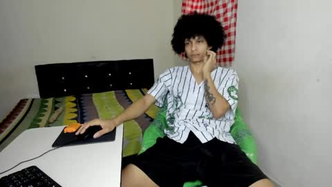 Snapshot of cardrey05 chatting on May 2026 09:34:02 PM Carlos and Cristian online show from May 2026 09:34:02 PM