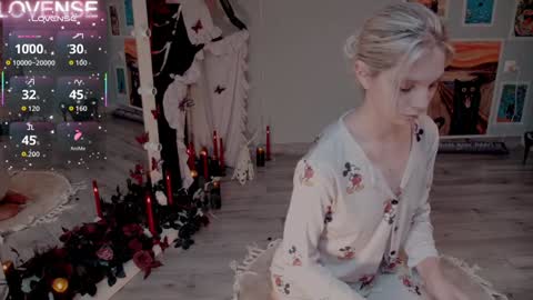 NONA    follow online show from October 2025 06:04:02 AM