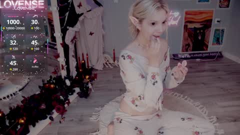 NONA    follow online show from November 2025 05:28:02 AM