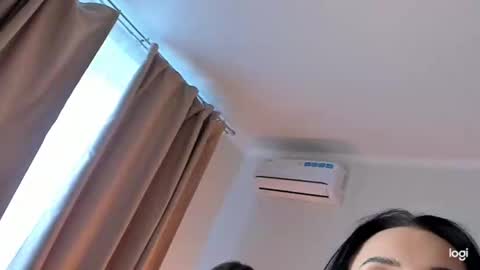 Snapshot of caressyourself chatting on January 2025 08:17:01 AM caressyourself online show from January 2025 08:17:01 AM