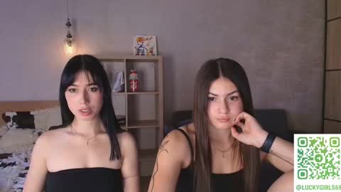 Snapshot of caressyourself chatting on September 2025 12:07:01 PM caressyourself online show from September 2025 12:07:01 PM