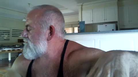 C A Rey online show from November 2025 03:39:01 AM