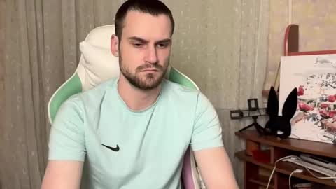 Cari online show from November 2025 07:01:02 PM