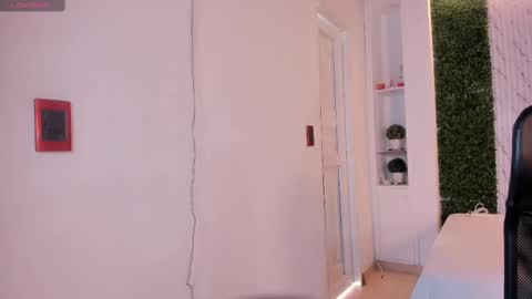 Carina online show from October 2025 01:01:01 PM