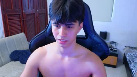 carl_dixon online show from December 2025 09:30:01 PM