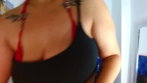 Snapshot of carla_beer chatting on December 2024 09:09:02 PM Carla online show from December 2024 09:09:02 PM