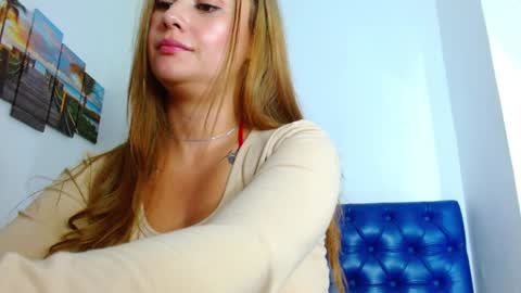 Snapshot of carla_beer chatting on February 2025 06:01:01 PM Carla online show from February 2025 06:01:01 PM