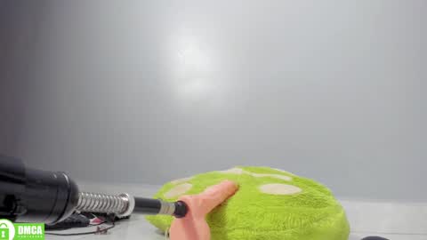 Carla online show from February 2025 04:03:02 PM