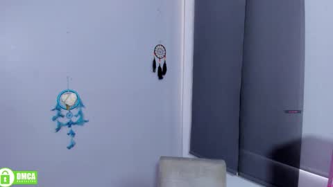 Carla online show from October 2025 05:11:01 PM