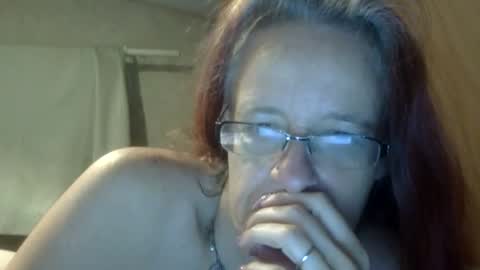 carleeswoman08 online show from April 2026 11:15:02 AM