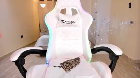 Alejandra online show from December 2024 02:30:02 AM