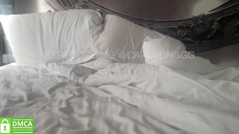 carlhung 69 hairy friends gay bi online show from November 2025 01:33:02 PM