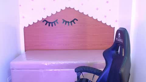 CARLYE   online show from October 2025 03:30:01 AM