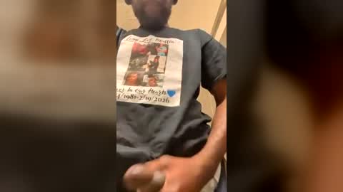 Snapshot of carlrichard12 chatting on June 2026 01:11:01 PM carlrichard12 online show from June 2026 01:11:01 PM