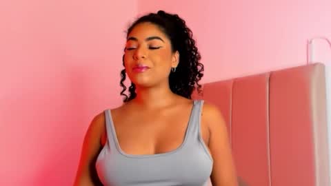 Littlecarly  online show from January 2026 09:19:01 PM