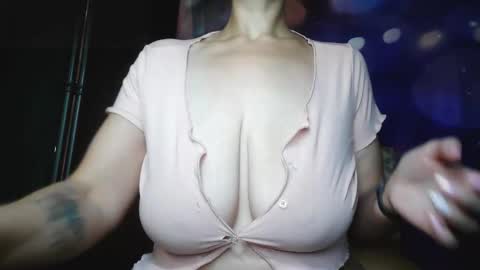 Carly Smiles online show from October 2025 10:05:02 AM