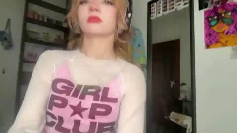 Elina online show from May 2026 10:47:01 PM