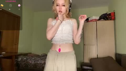 Snapshot of carmenlavelli chatting on July 2026 11:40:02 PM Elina online show from July 2026 11:40:02 PM