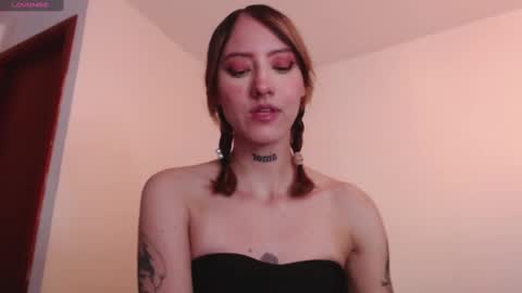 Snapshot of carmennrusso chatting on January 2025 07:11:01 PM carmennrusso online show from January 2025 07:11:01 PM