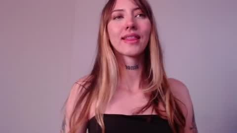 carmennrusso online show from July 2026 04:27:02 PM