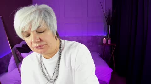 Carmen online show from January 2025 10:04:01 PM