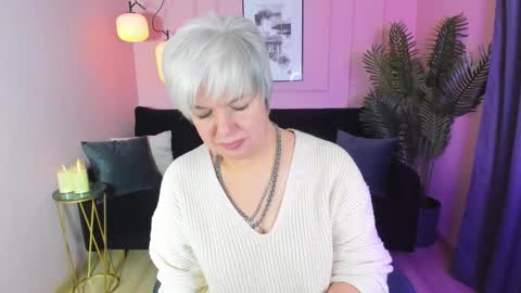 Carmen online show from February 2025 09:11:02 PM