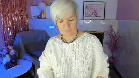 Carmen online show from January 2026 08:54:01 PM