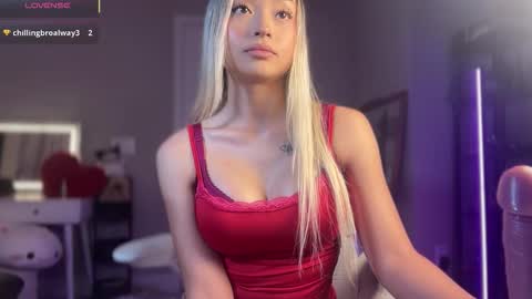 Snapshot of carmenxrose chatting on October 2025 11:43:01 PM carmenxrose online show from October 2025 11:43:01 PM