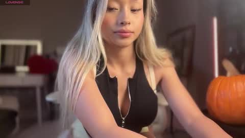 Snapshot of carmenxrose chatting on October 2025 12:33:01 AM carmenxrose online show from October 2025 12:33:01 AM